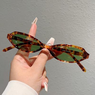 Occhiali da Sole Rettangolari Marroni Retro Coreani Donna Nuovi Montatura Piccola Occhiali alla Moda Personalità Occhio di Gatto Esterno Occhiali da Sole UV400