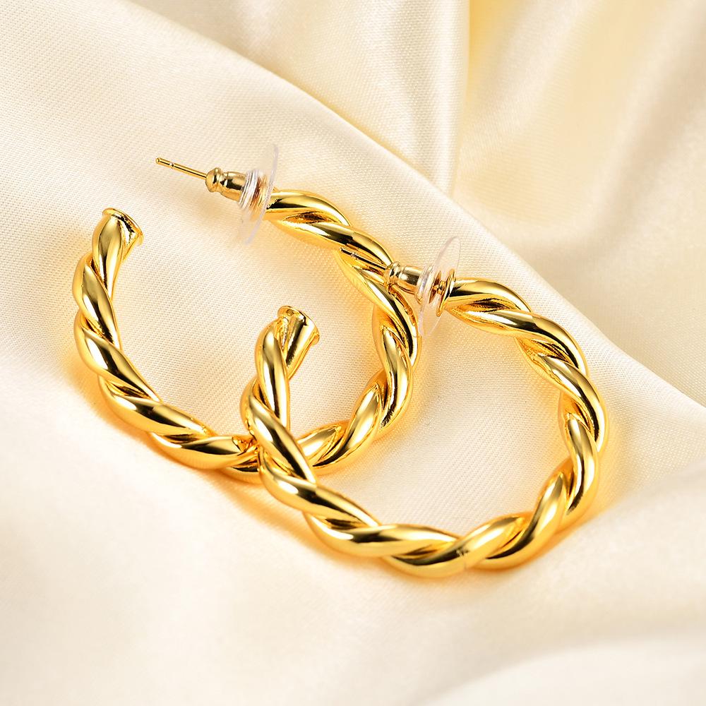 European & American Trendy Geometric Metal Earrings: 18K Gold Plated Stainless Steel Hollow Square Oval Studs