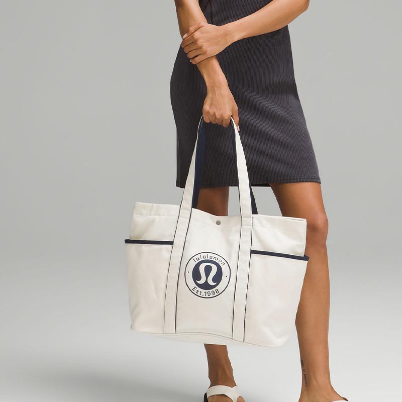 Lululemon Bolsa Tote de Ombro de Lona Casual Fashion com Múltiplos Bolsos Diária de 20L Unissex Cor Preto Natural LU9BN2S-11185