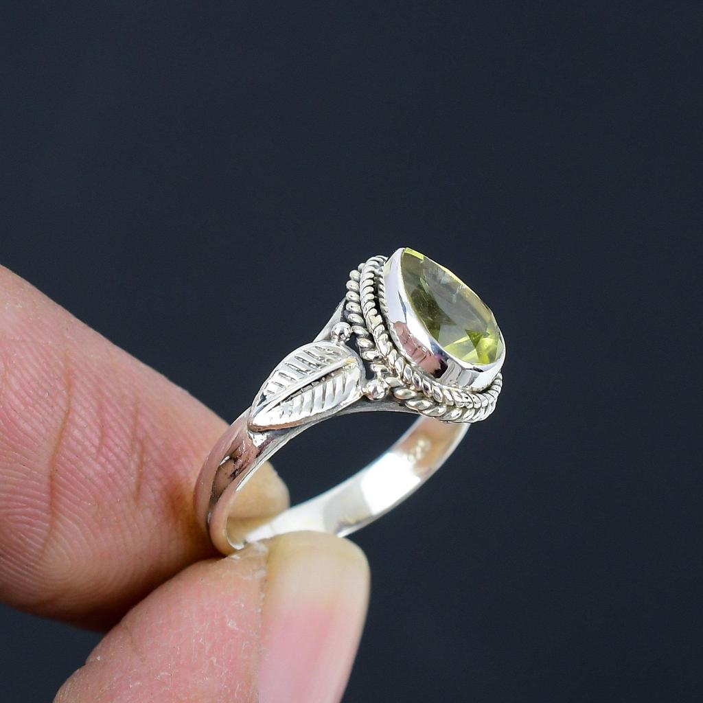 Natürlicher Peridot-Edelstein aus massivem 925er-Sterlingsilber, handgefertigter facettierter Ringschmuck für Frauen und Mädchen