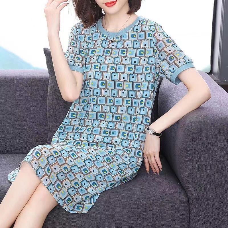 Women's Summer Ice Silk Short Sleeve Plus Size Dress - Mid-Length, Slimming, and Flattering.