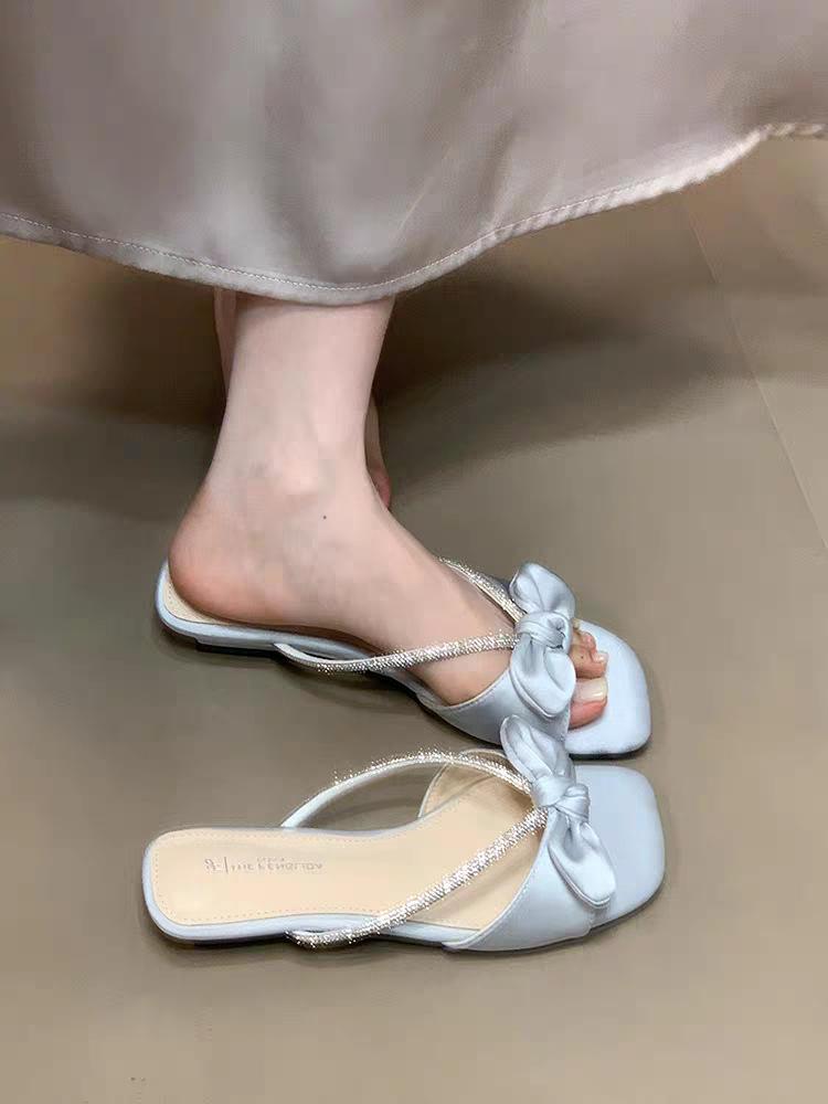 2025 summer new cool slippers women wear French bow rhinestones with sweet fairy style square head