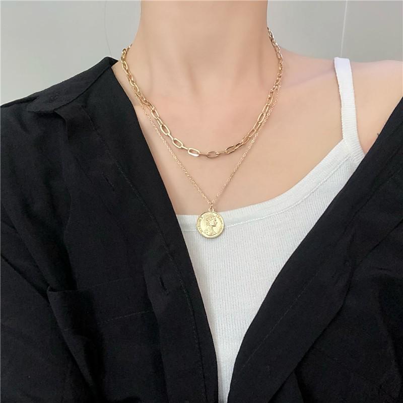 Influencer Chic Gold Multi-Layer Coin Necklace: Versatile Clavicle Choker with Detachable Luxury