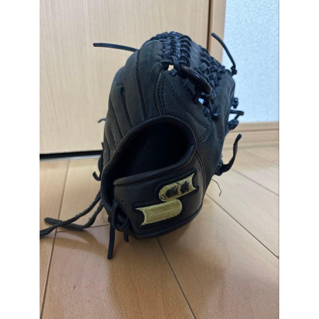 Used Final price SSK soft gloves
