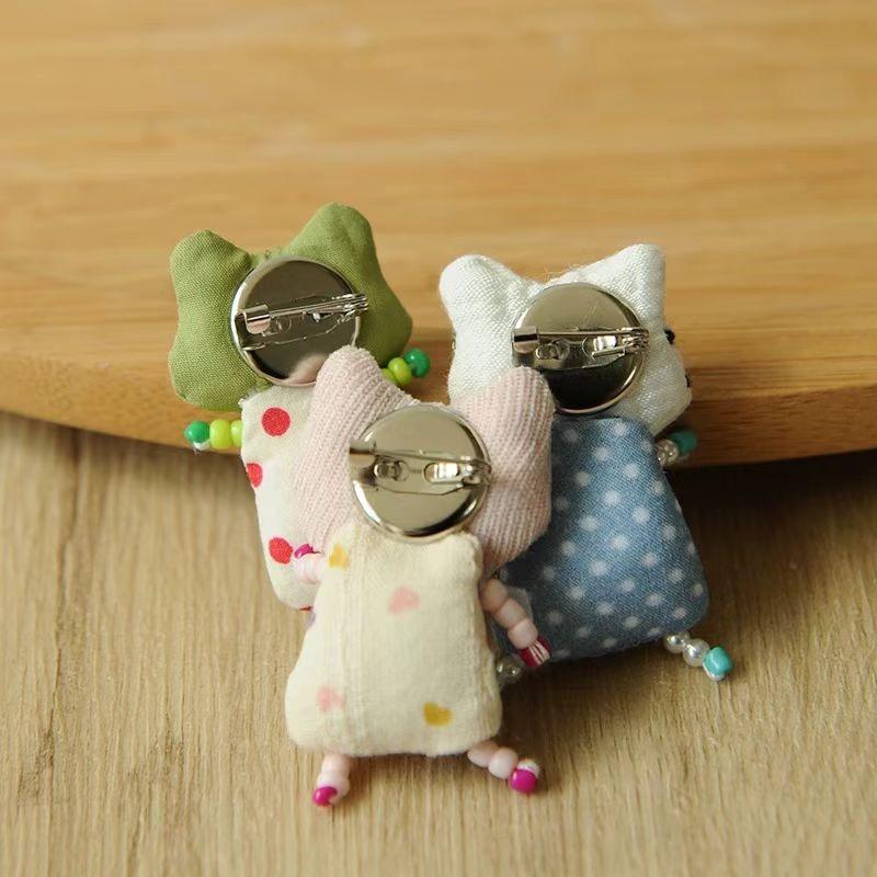 3 Cute Little Fresh Cute Pink Piggy Green Frog Blue Kitten Clothing Accessories Fabric Brooch Woman