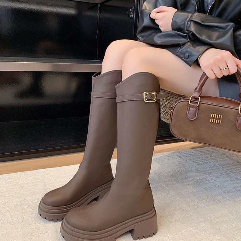 V-mouth Boots Women's 2025 Autumn and Winter New Belt Buckle Boots Retro Slim Velvet Thick-soled High Knight Boots