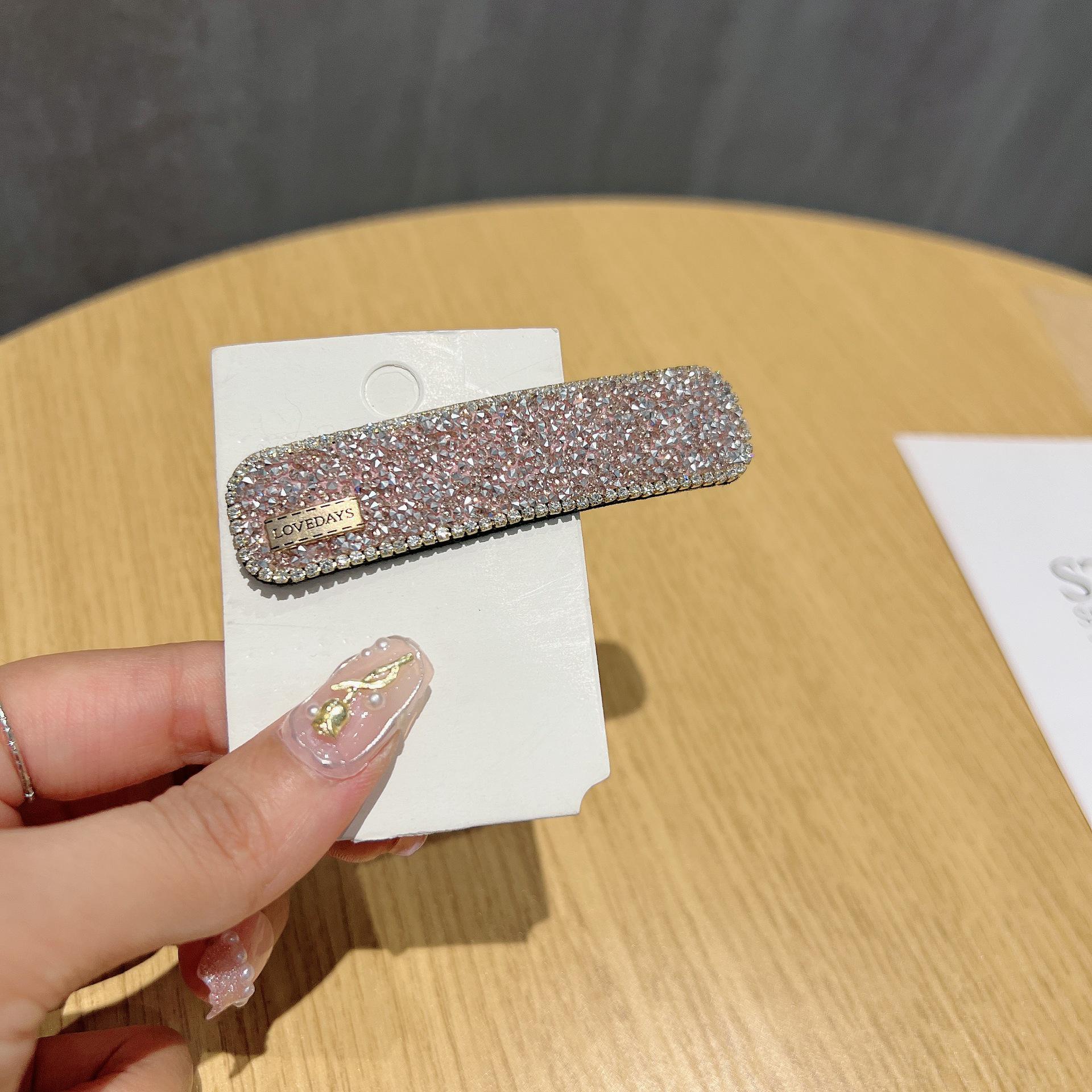 

Универсальная заколка для волос с бриллиантами высокого класса: Модный аксессуар для лба и челки