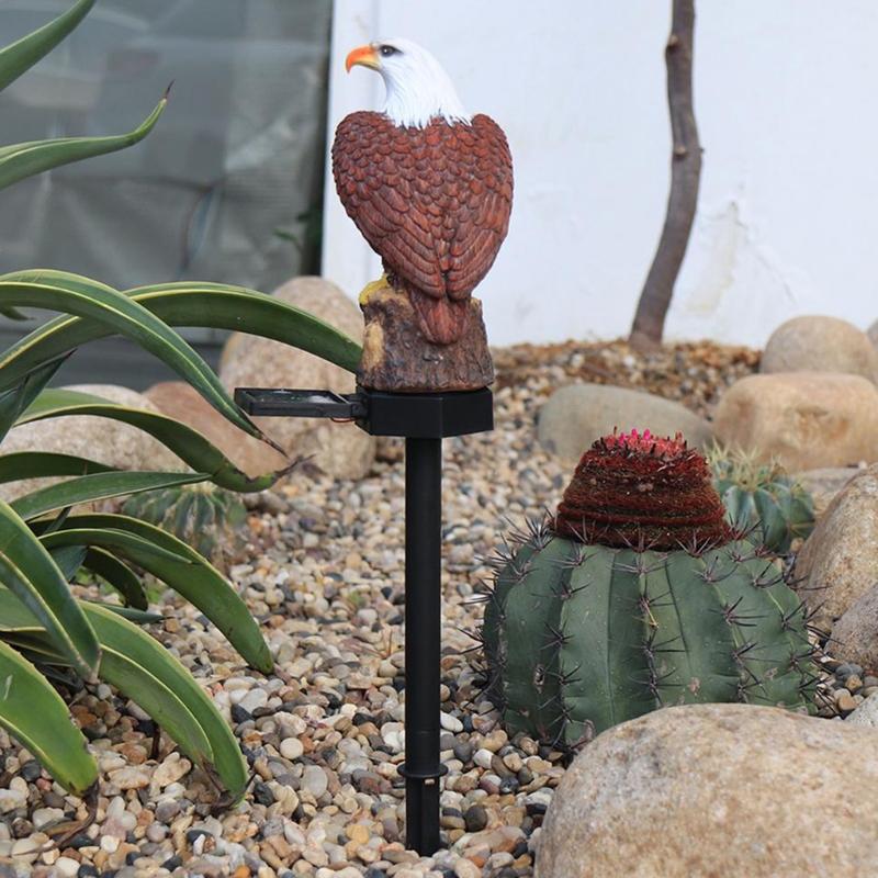 Solar Eagle Resin Statue Outdoor Garden Stake Lights Bald Eagle Sculpture Animal Stump Lamp for Lawn Pathway Decoration