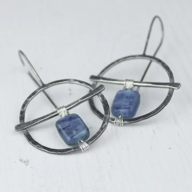 European & American 925 Silver Hoop Earrings with Hammered Finish & Lapis Lazuli