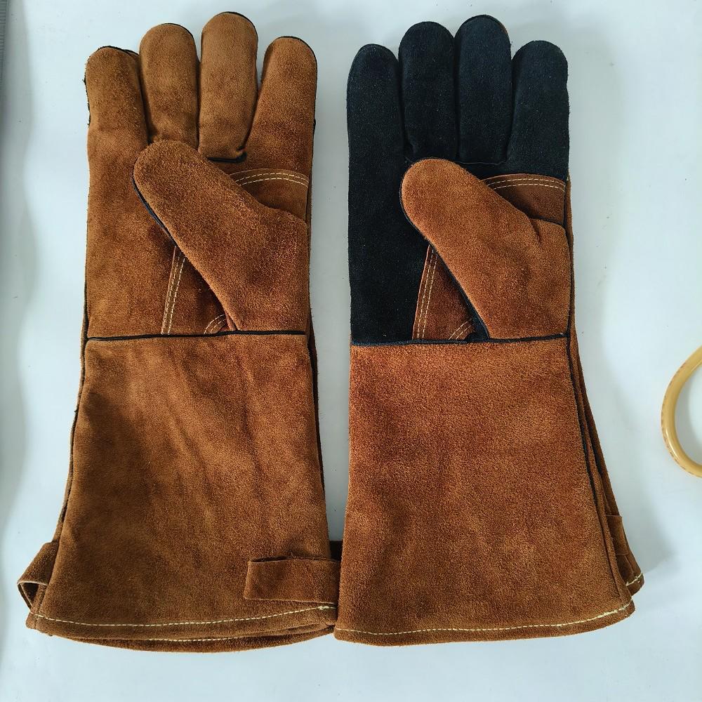 Flame-Resistant BBQ and Welding Gloves: Heat-Insulating Cowhide with Aluminum Foil for Charcoal Handling and Camping.