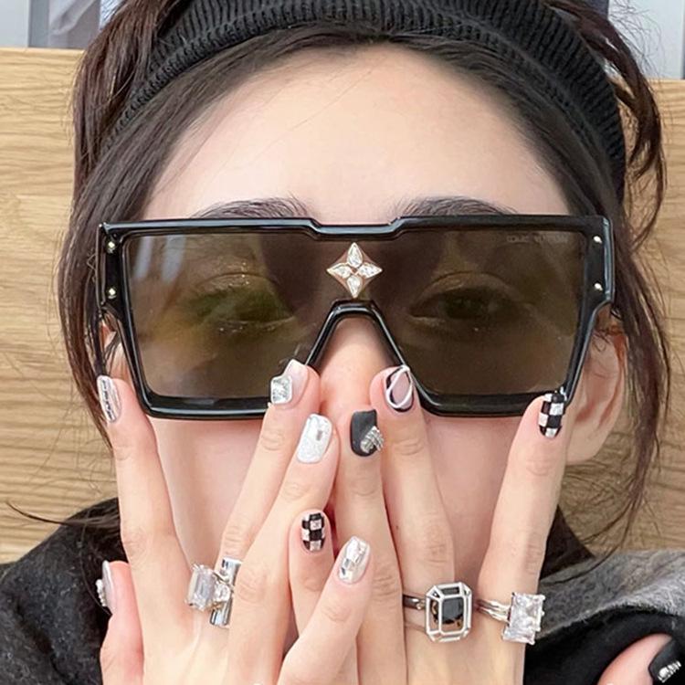 2022 Rhinestone Trend Large Frame Women's One-Piece Sunglasses