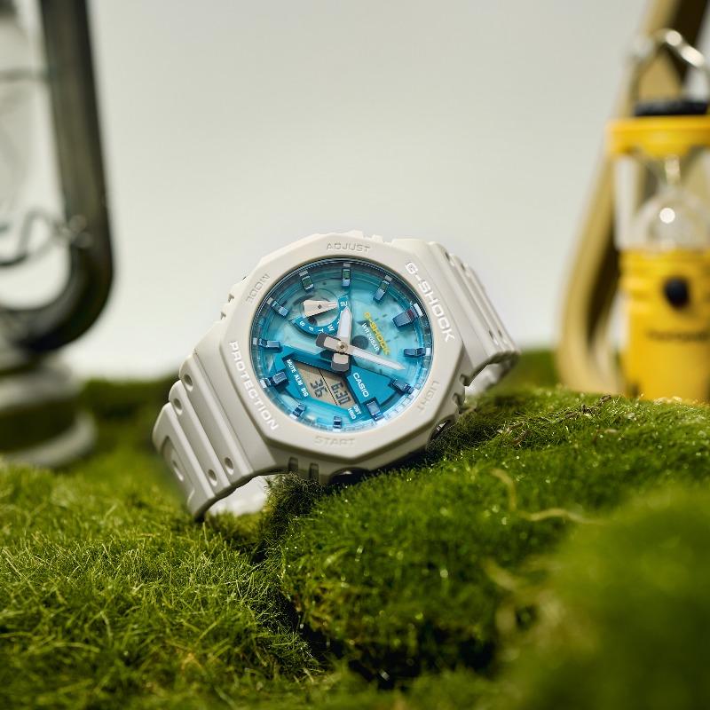 Casio G-SHOCK Men's Resin 200M Water Resistant Analog Shock Resistant Quartz Watch GA-2100AS-5A