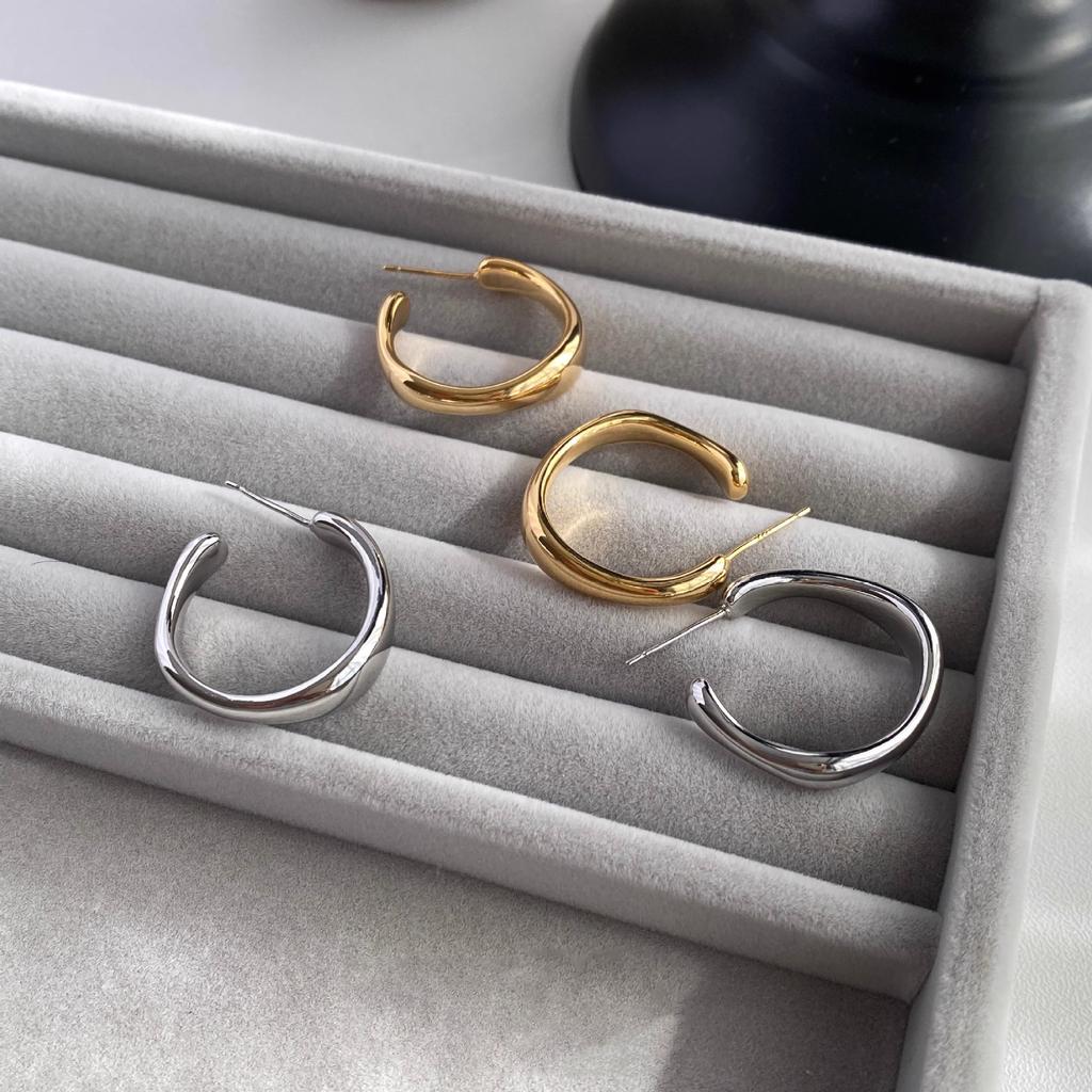 Cold wind irregular plain ring earrings women's simple niche design sense metal stud earrings 925 silver needle earrings