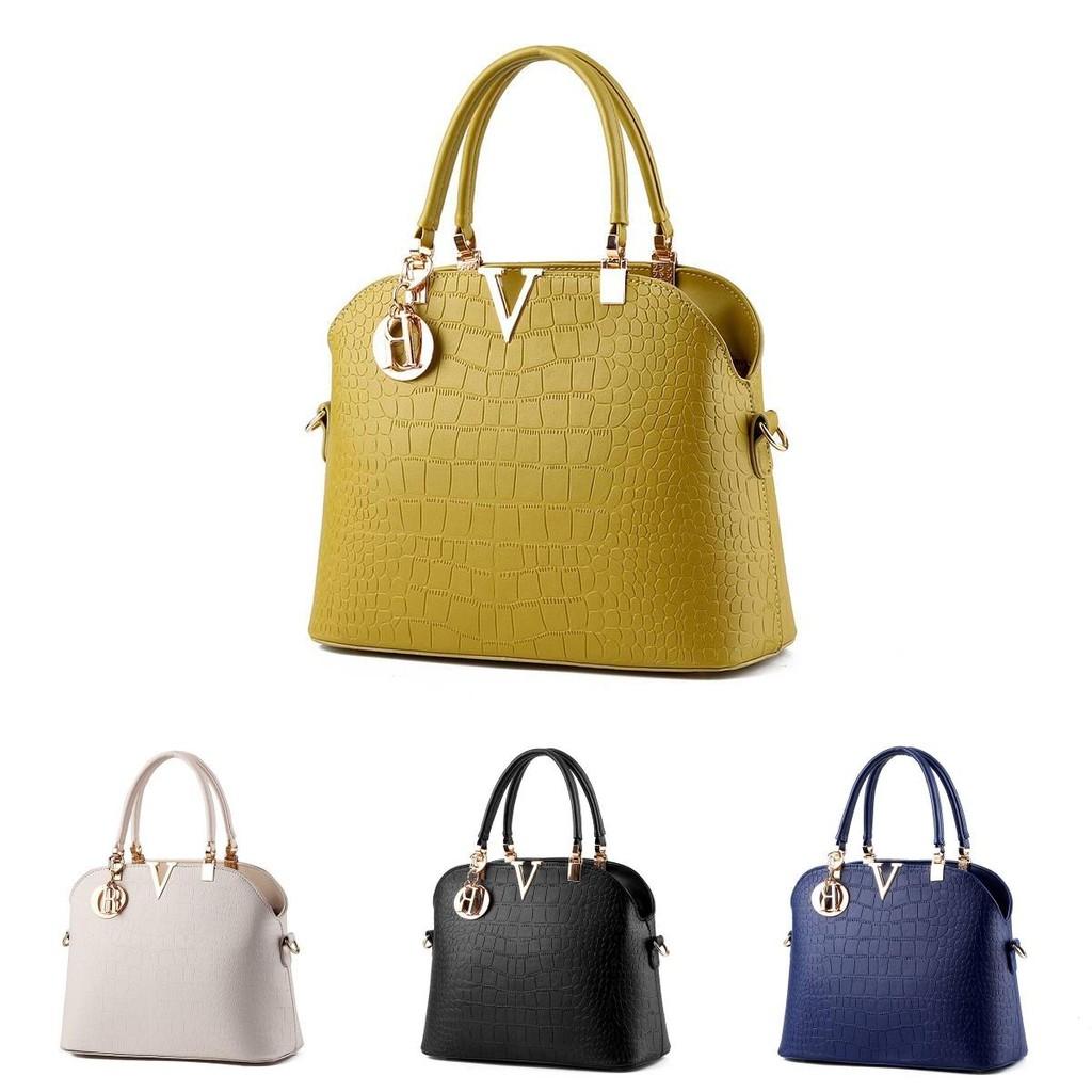 Trendy Pu Style Bag With Inner Zippered Pockets And Embossed Design For Womens Daily Accessories