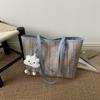 Fashionable and Stylish Color-matched Crossbody Bags Are Popular, Along with Tote Bag