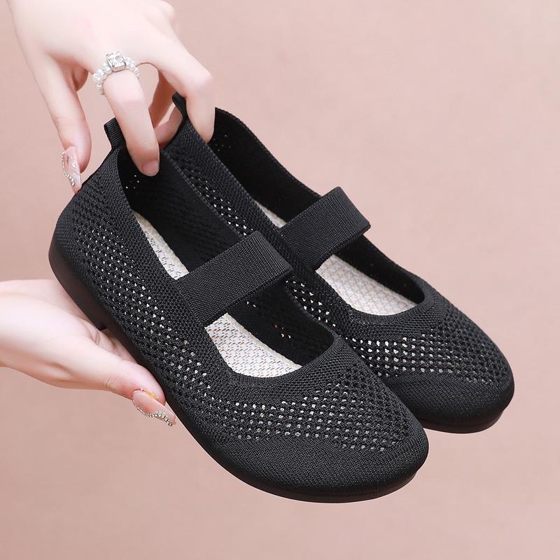 

Breathable Slip-On Sandals for Middle-Aged Women | Soft Sole, Hollowed-Out Design 35 чёрный