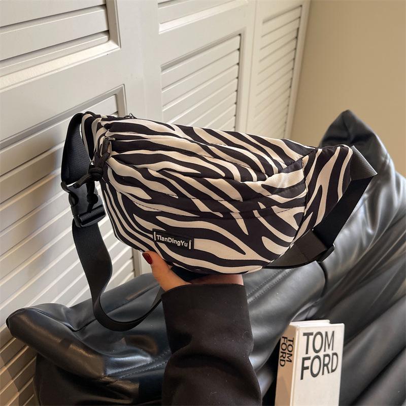 Women's 2024 Leopard Print Crossbody Chest Bag – Stylish Korean Design, Versatile for Waist or Shoulder Wear