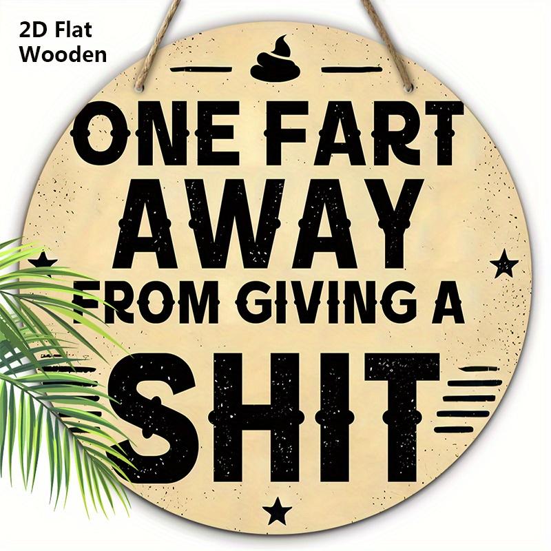 

Юмористическая подвесная деревянная табличка для туалета - Декоративная табличка с надписью В одном пуке от того, чтобы забить - Идеальное подвесное украшение для туалетной комнаты 20cm/7.87in чёрный