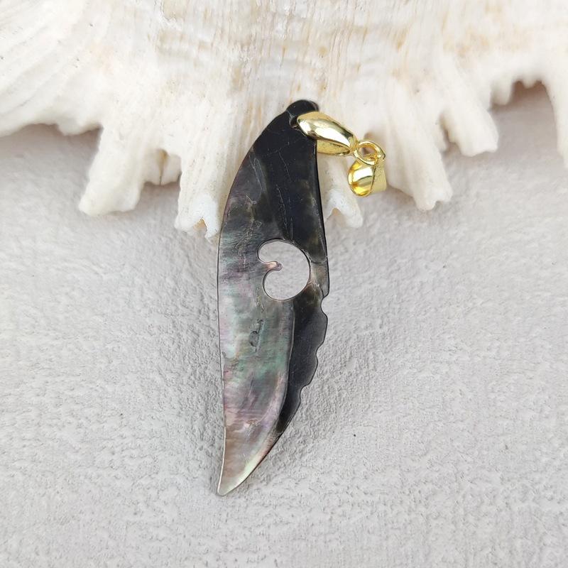 Natural Seashell Leaf Clavicle Chain with Camellia Pendant