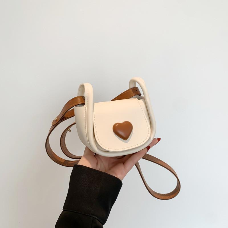 Chic 2024 New Mini Crossbody Bag For Women Casual Stylish Heart Design Pink Color