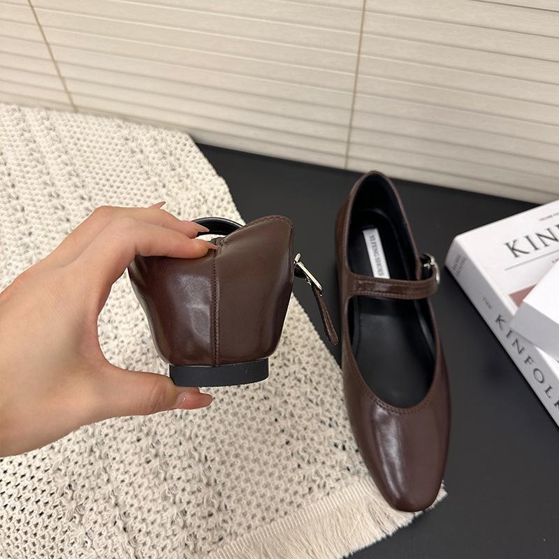 Women's Spring/Fall Mary Jane Flats with Single Buckle Strap and V-Cut Toe French-Style Ballet Flats with Built-in Heel Lift