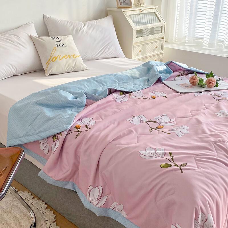 Duoqiman Brushed Floral Print Polyester Quilt