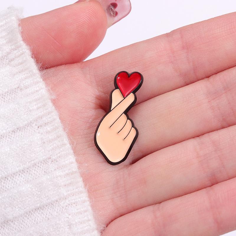 Hand-Herz-Geste Emaille-Pins Benutzerdefinierte Gebärdensprache Anstecknadeln Reversabzeichen Schmuck Geschenk Für Liebhaber