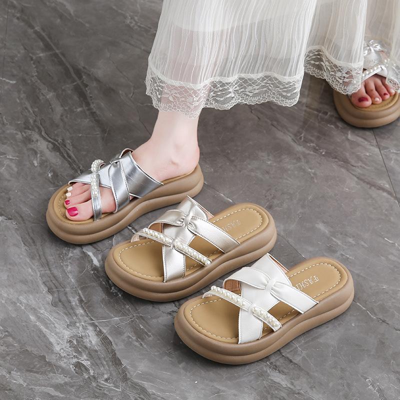 Thick-soled Pearl Slippers for Women To Wear 2025 Summer New Fairy Style with Skirt Lazy Small One-word Drag