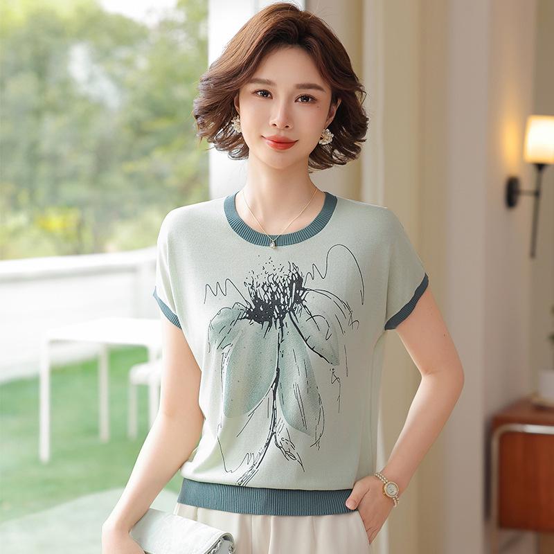 

Elegant Summer Knit Top for Middle-Aged & Elderly Women - Thin, Short-Sleeved, Fashionable Print T-shirt 5XL (Recommended for 150-165 lbs) зелений