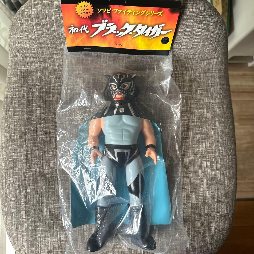 

[USED] First generation Black Tiger soft vinyl