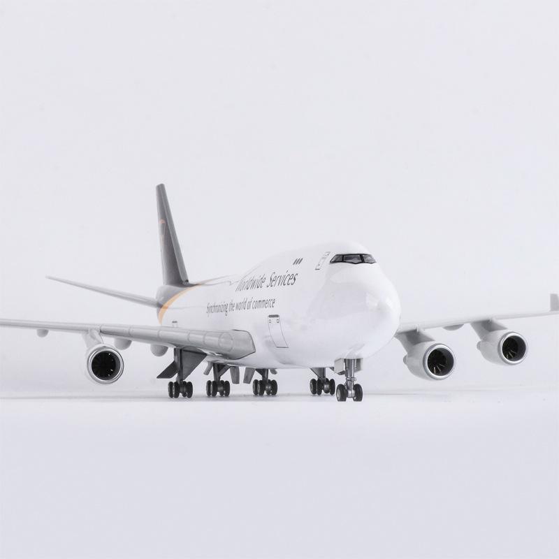 1/150 Scale B747 UPS Aircraft Model Civil Aviation Cargo Resin Diecast Airplanes W Light and Wheel for Collection Display