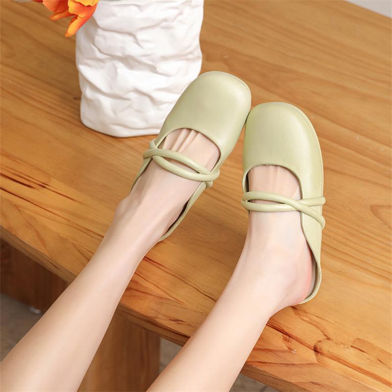 Women's Summer French Closed-Toe Flat Slippers - Super Soft, Stylish, Casual PVC Half-Slippers for a Relaxed Look