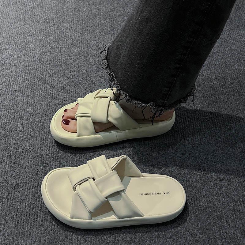 Milk Fufu Original Slippers Women's Summer Outer Wear Thick Soles 2025 New Models with Skirts French High-end Flat-bottomed Beach