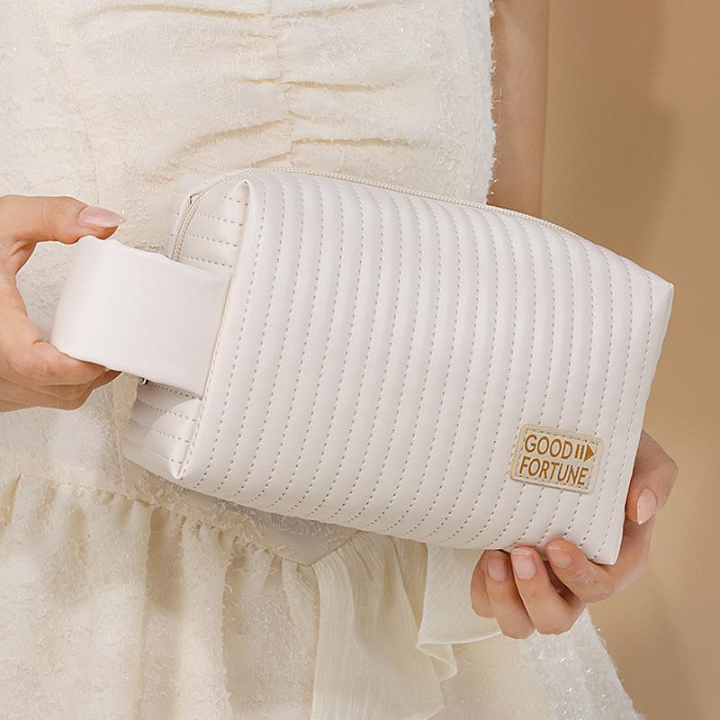 Cream cake portable cosmetic bag large capacity high value travel portable cosmetic storage bag wash cosmetic bag