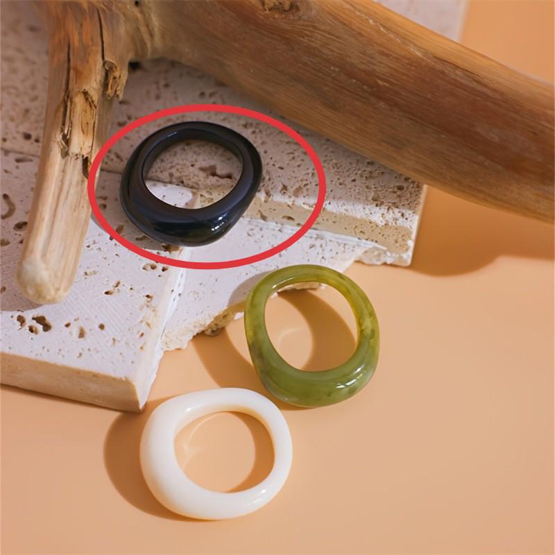 

Women s High-End Amber Resin Statement Ring - Versatile Cold Style for Index Finger