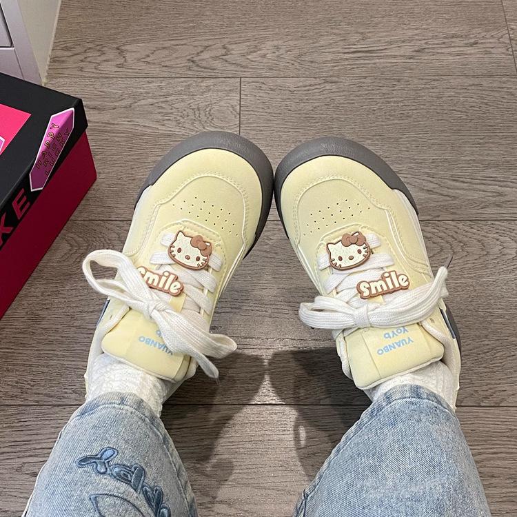 New platform bread shoes women's 2025 new spring niche sports and leisure board shoes women's shoes versatile