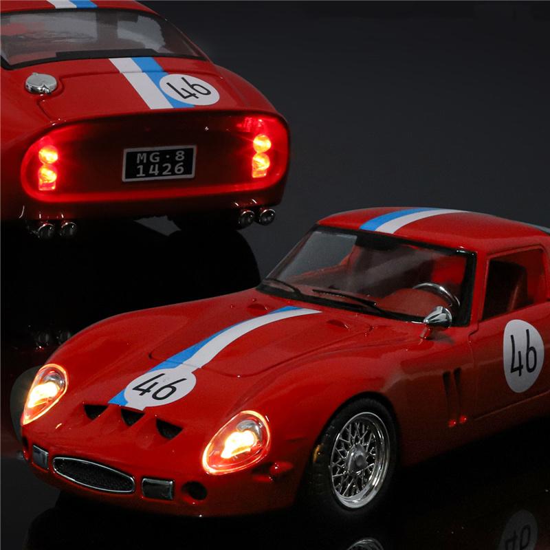1:24 250 Gto Alloy Super Sports Car Model Diecast Metal Track Racing Car Vehicles Model Sound And Light Simulation Kids Toy Gift