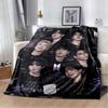 BTS Suga Min Yoongi Cartoon Collage Flanell Überwurfdecke Weich Warm Sofa Bettbezug Für Kpop ARMY Fans Schlafzimmer Heimdekoration Geschenk