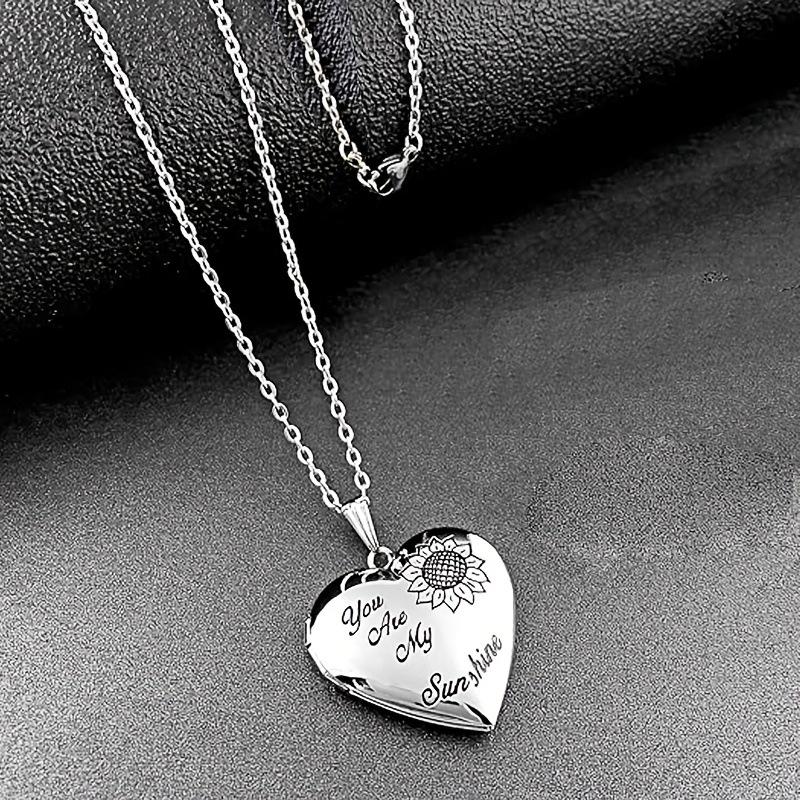 Heart-Shaped Openable Photo Pendant Necklace in Stainless Steel - Mother's Day Gift