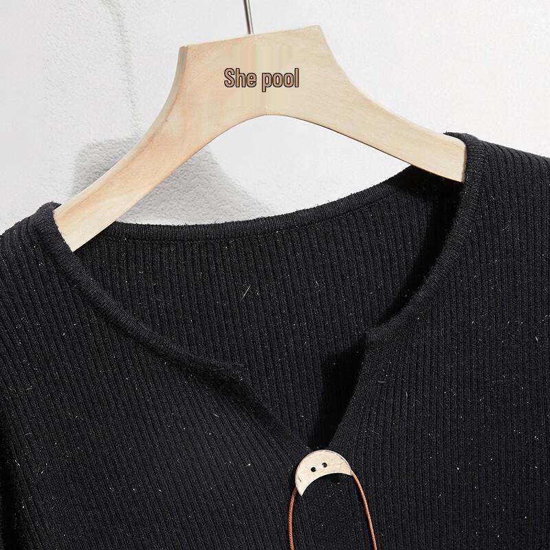 Women's Elegant Slim-Fit Knit Top with Slit