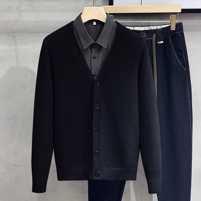 

Men s Trendy V-Neck Cardigan: 2025 Autumn/Winter Hong Kong Style Knitwear L чорний