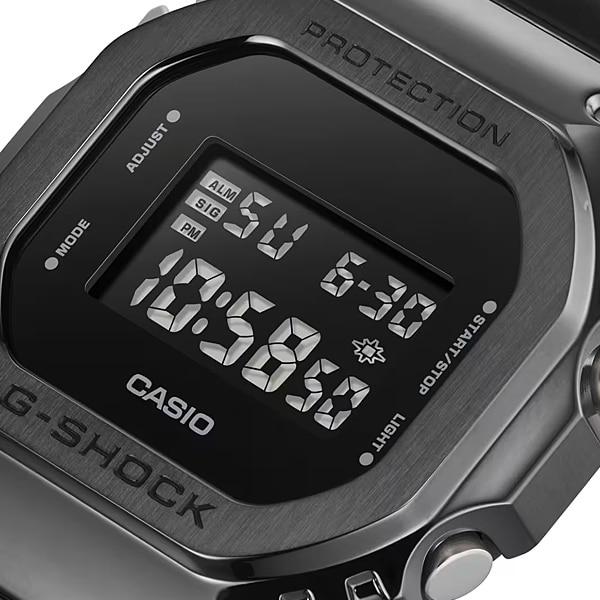 Casio Men's G-SHOCK GM-5600UB-1JF [G-SHOCK Metal Bezel GM-5600] Square Watch Black Digital