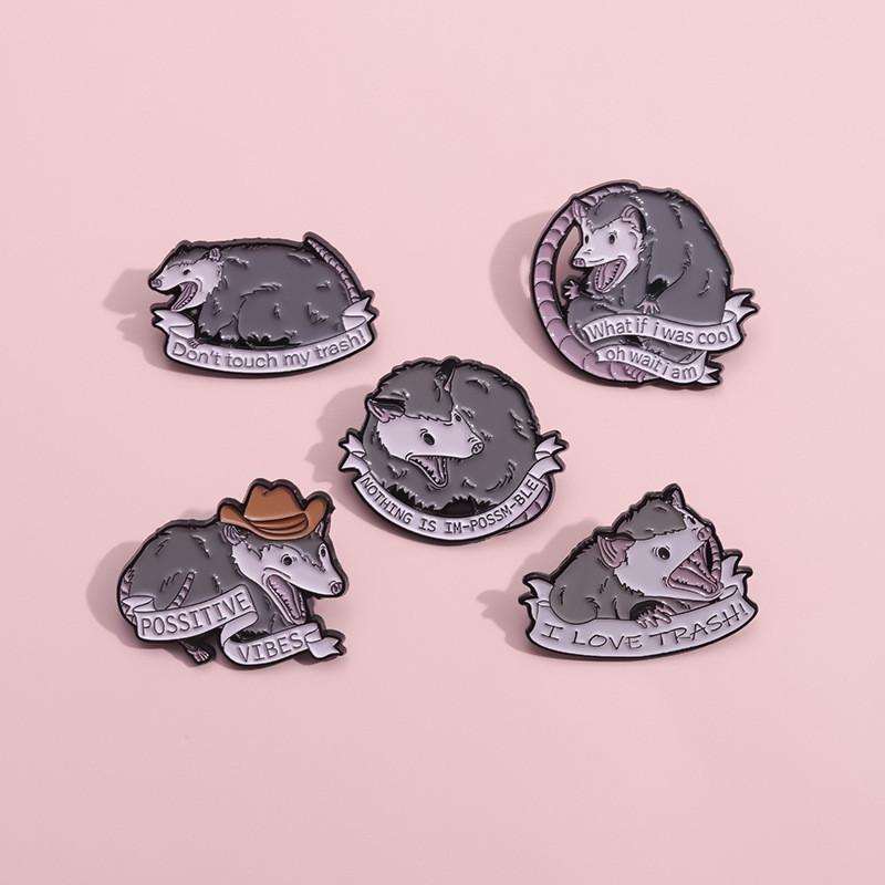 Creative Mouse Shaped Brooch Vibrant Cartoon Design Enamel Pin For Accessories Fashionable
