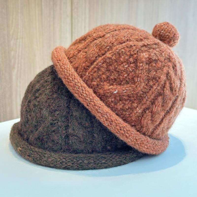 Autumn and winter new knitted hats children cute fashion pullover hat warm crimped landlord hat wool hat tide