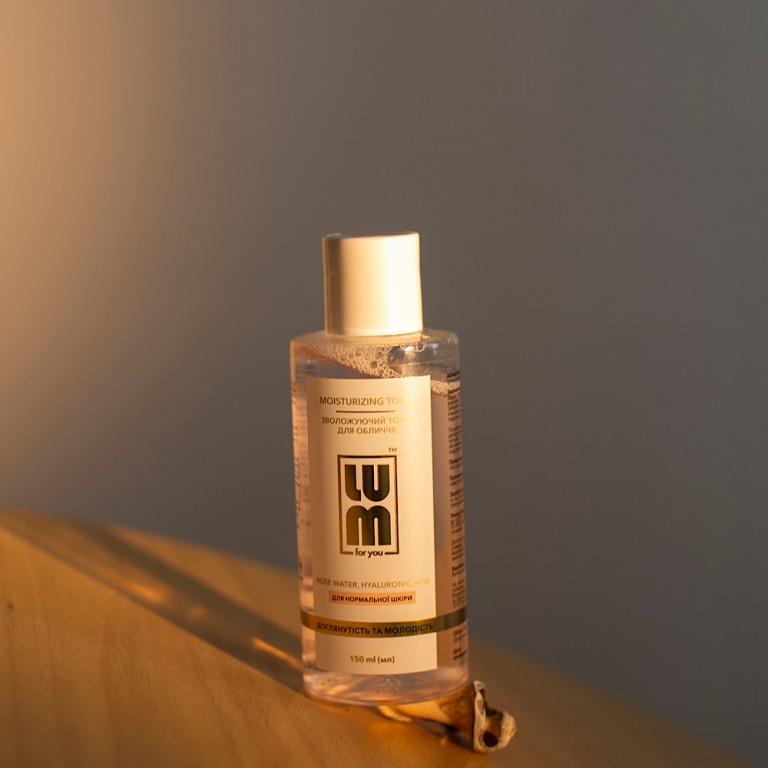 

LUM ЗВОЛОЖУЮЧИЙ ТОНІК ДЛЯ НОРМАЛЬНОЇ ШКІРИ