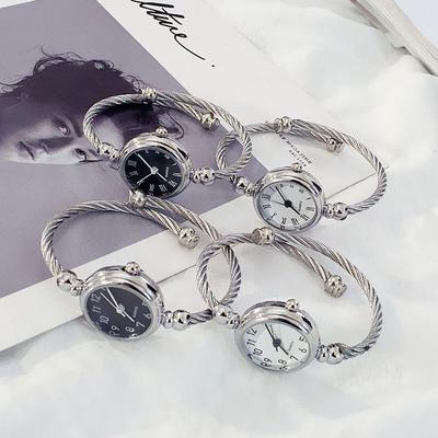 Minimalistische Damenarmbanduhr mit Quarzwerk, trendig und vielseitig