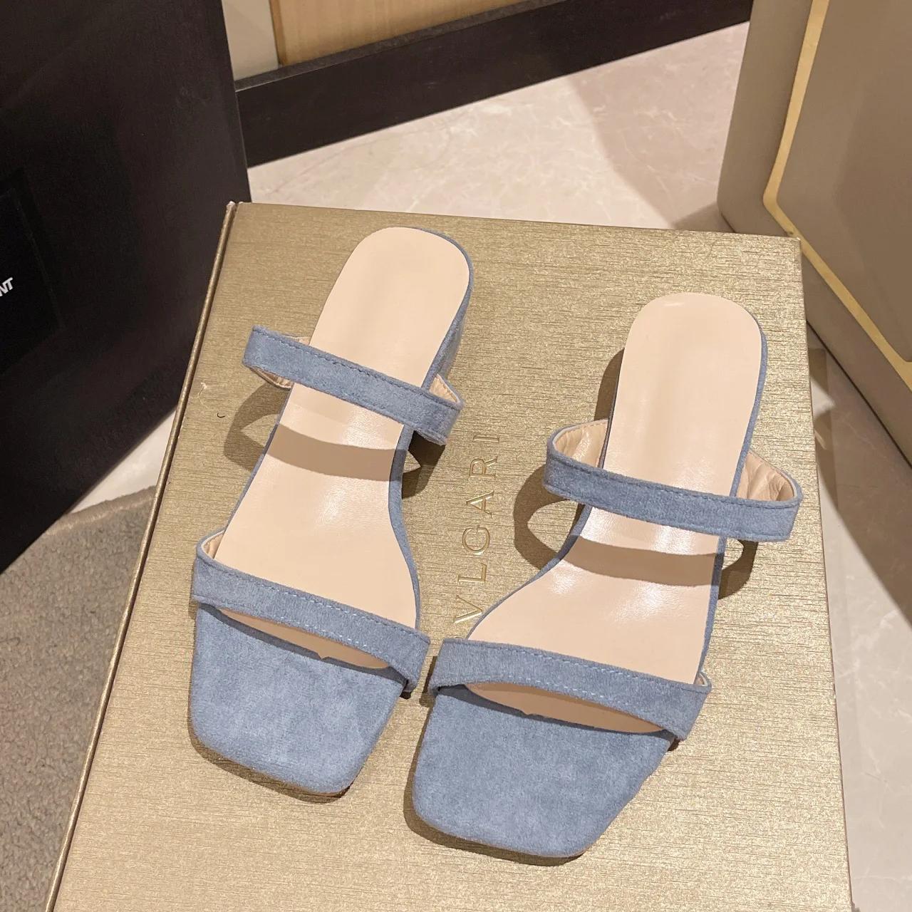 

Модные женские босоножки на низком каблуке, летние черные туфли с открытым носком, простые тапочки, летние пляжные туфли для улицы, сексуальные туфли 40 небесно-голубой