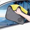 Cuidados de automóveis – Esponjas, panos e escovas