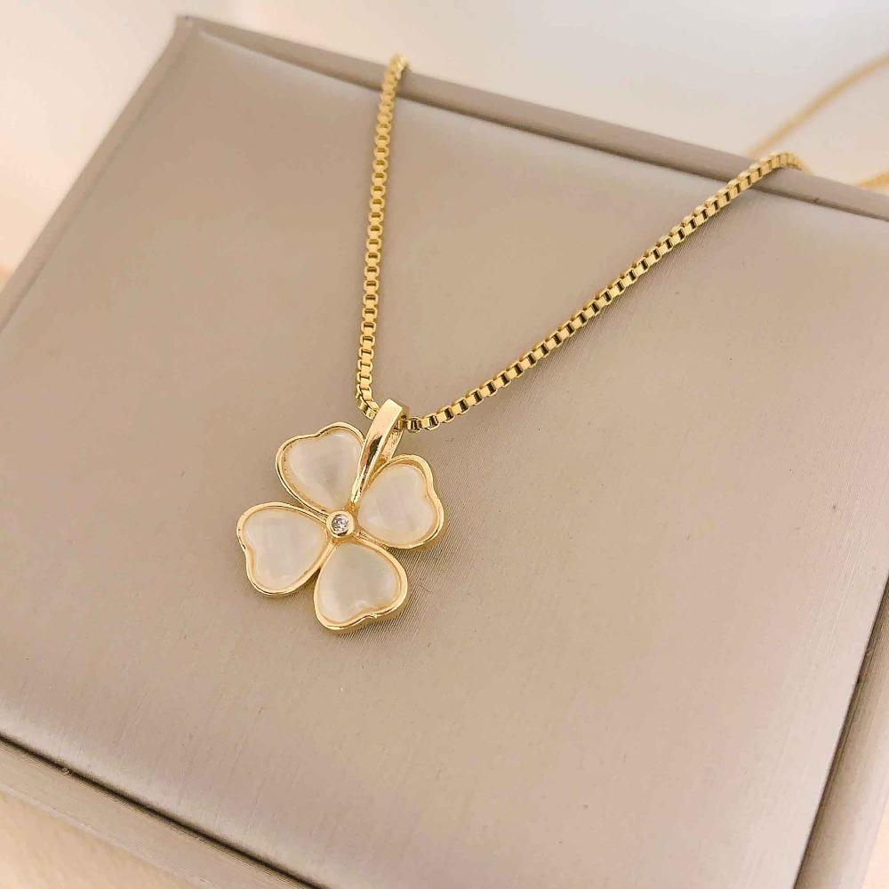 Necklace Does Not Fade Women's Summer High Sense Four-leaf Clover Cat's Eye Titanium Steel Necklace Simple Summer Versatile Accessories