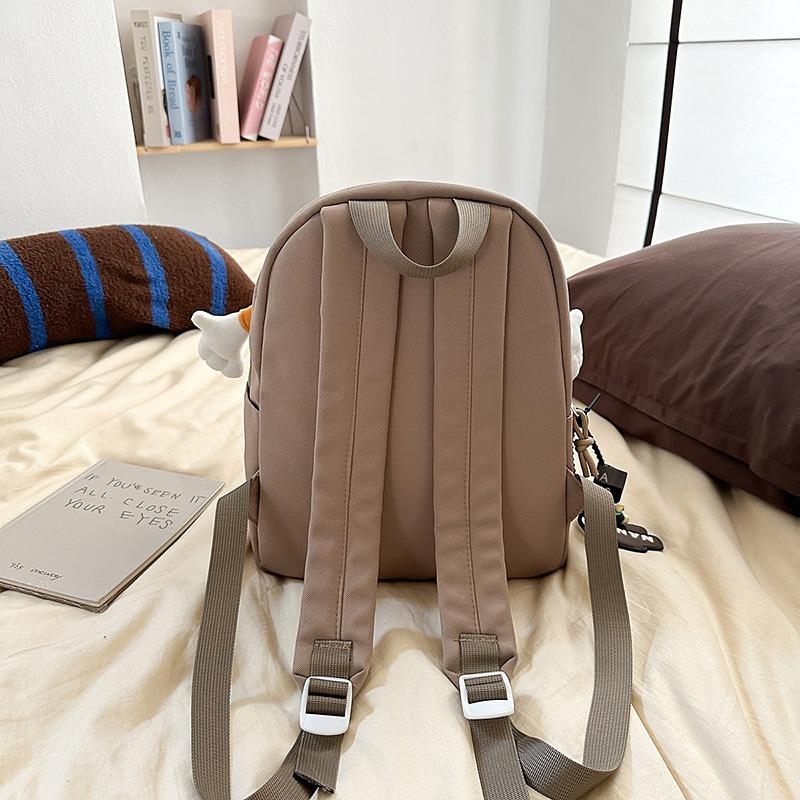 New high-value, fresh and sweet, cute cartoon chick backpack, grade 3-6 large-capacity backpack for primary school students